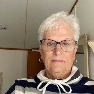 Meet your Posher, Joy